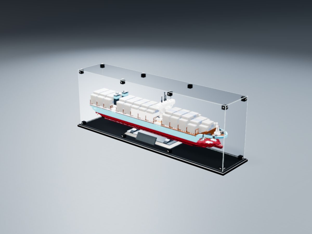 LEGO® Icons: Maersk Line Triple-E (10241) ile Uyumlu Sergileme Vitrini — stüdyoda, set içindeyken; set modeli Orion Pobursky (LDraw OMR, CC BY 2.0), temsili görselleştirme, set dahil değildir