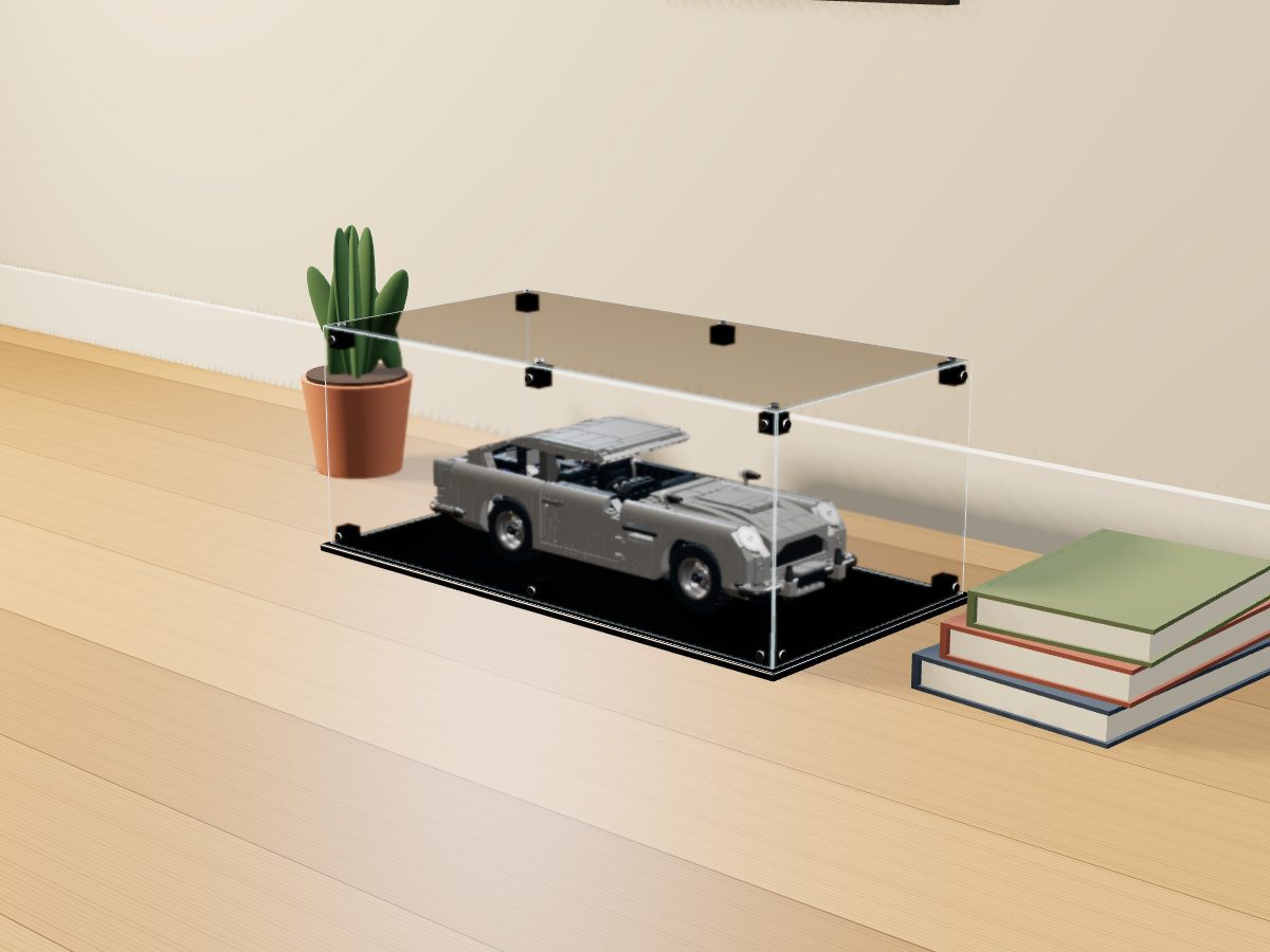 LEGO® Icons: James Bond Aston Martin DB5 (10262) ile Uyumlu Sergileme Vitrini — evde, set içindeyken; set modeli Orion Pobursky (LDraw OMR, CC BY 2.0), temsili görselleştirme, set dahil değildir