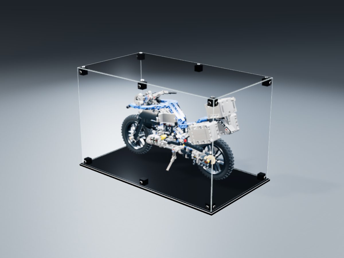 LEGO® Technic: BMW R 1200 GS Adventure (42063) ile Uyumlu Sergileme Vitrini — stüdyoda, set içindeyken; set modeli Philippe Hurbain (LDraw OMR, CC BY 2.0), temsili görselleştirme, set dahil değildir